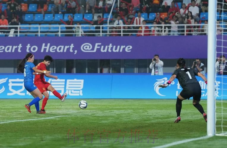 女足亚洲杯 | 中国队首战泰国 23朵玫瑰蓄势待放 女足亚洲杯 | 中国队首战泰国 23朵玫瑰蓄势待放